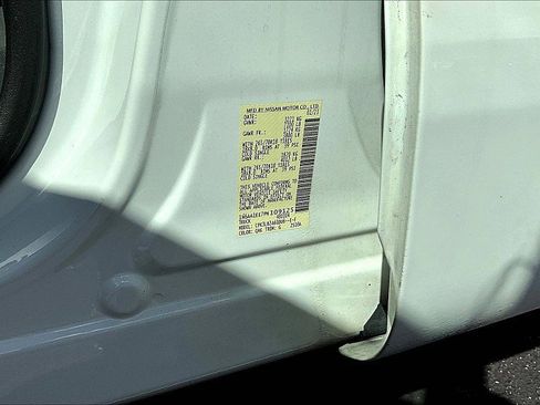 Used 2023 Nissan Titan SV image 36