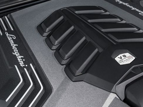 Used 2022 Lamborghini Urus AWD/4WD image 46