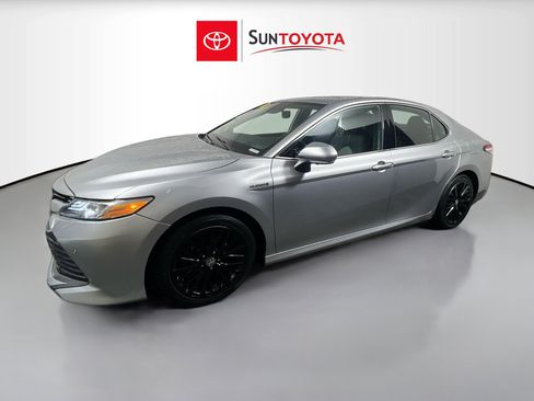 Used 2019 Toyota Camry XLE w/ Driver Assist Package image 9