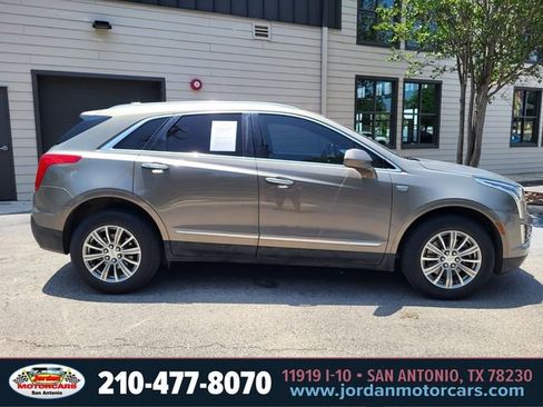 Used 2017 Cadillac XT5 Luxury w/ Driver Awareness Package FWD image 6
