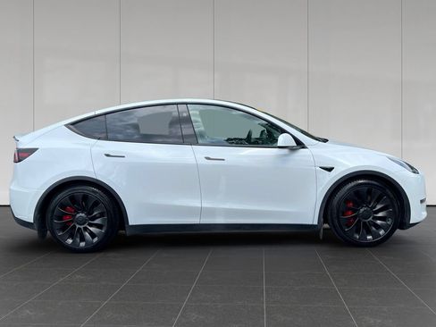 Used 2023 Tesla Model Y Performance AWD/4WD image 6