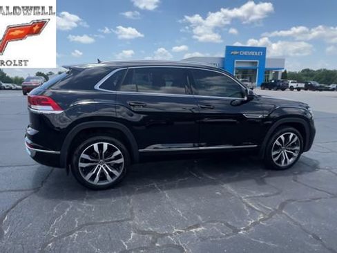 Used 2023 Volkswagen Atlas Cross Sport SEL Premium R-Line AWD/4WD image 9