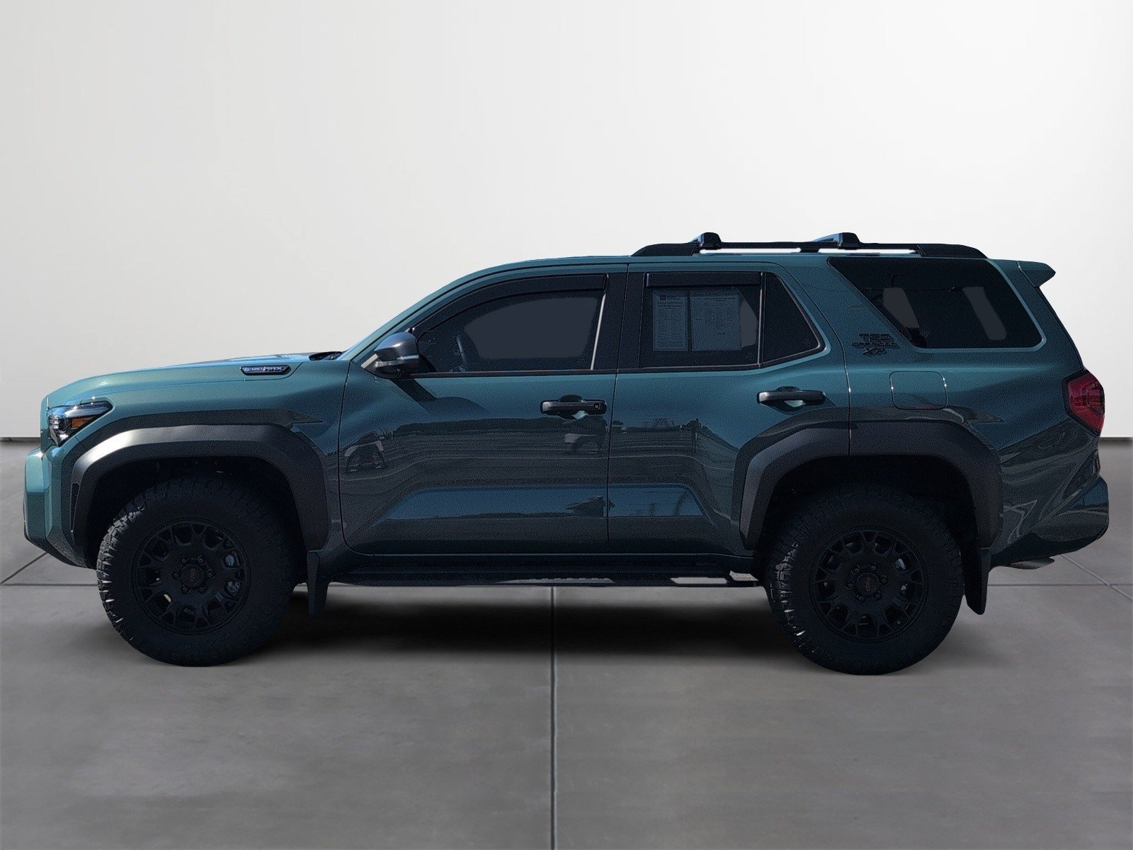 Certified 2025 Toyota 4Runner TRD Off-Road Premium AWD/4WD image 3