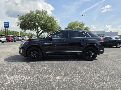 Used 2024 Volkswagen Atlas Cross Sport SEL Premium R-Line AWD/4WD image 9