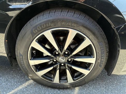 Used 2018 Nissan Altima 2.5 SV FWD image 17