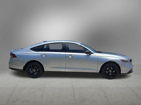 Used 2025 Honda Accord SE image 7