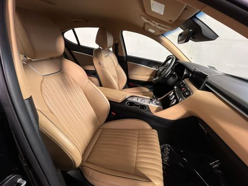 Used 2022 Genesis G70 3.3T AWD/4WD image 25