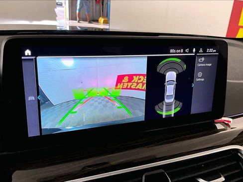 Used 2023 BMW 530e xDrive image 25