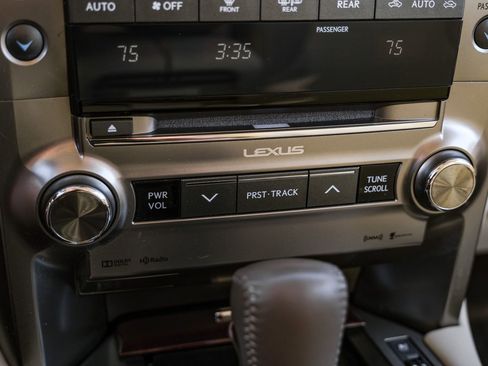 Used 2015 Lexus GX 460 w/ Premium Package image 27