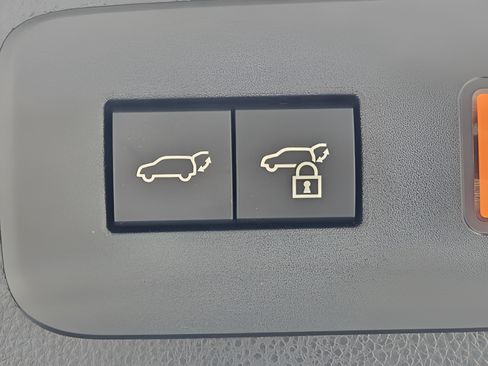 Used 2025 Lexus GX 550 w/ Accessory Package (2T) AWD/4WD image 27