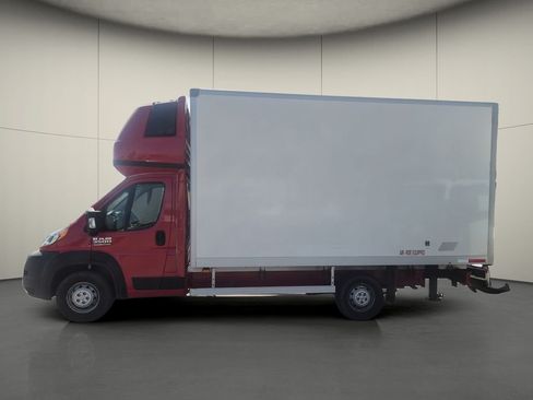 Used 2022 RAM ProMaster 3500 w/ Convenience Group FWD image 3
