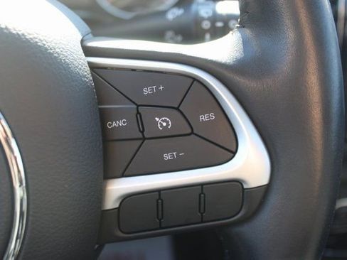 Used 2020 Jeep Compass Latitude image 14