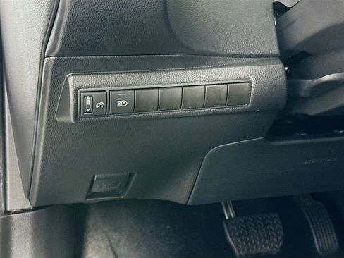 Certified 2025 Toyota Corolla LE FWD image 10