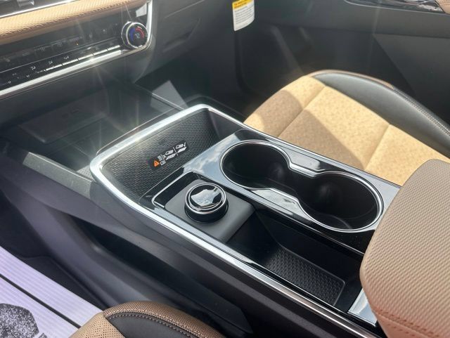 New 2026 Chevrolet Equinox ACTIV w/ Convenience Package III FWD image 26