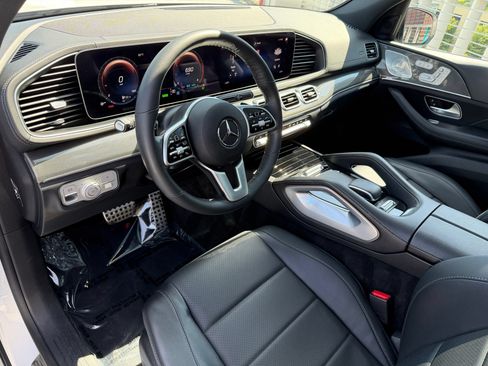 Used 2022 Mercedes-Benz GLS 450 4MATIC image 4