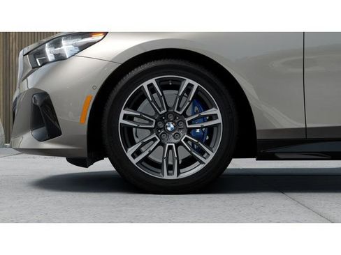 New 2026 BMW 530i w/ M Sport Package image 7