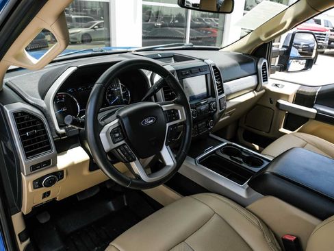 Used 2020 Ford F350 Lariat w/ Chrome Package AWD/4WD image 3