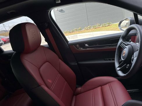 New 2026 Porsche Cayenne image 16