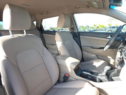Used 2019 Hyundai Tucson SE w/ Cargo Package image 8
