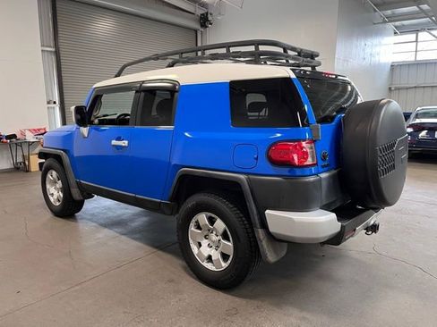 Used 2008 Toyota FJ Cruiser 2WD image 3