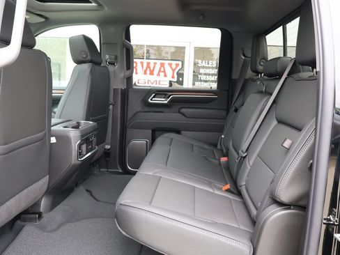 New 2026 GMC Sierra 2500 Denali w/ Denali Reserve Package AWD/4WD image 28
