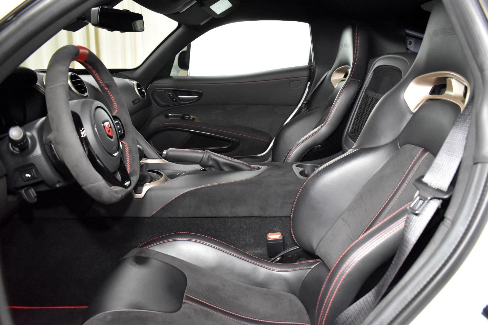 Used 2016 Dodge Viper ACR RWD image 20