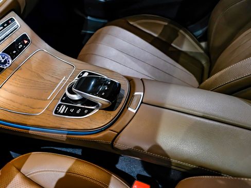 Used 2018 Mercedes-Benz E 300 image 30