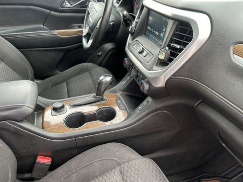 Used 2018 GMC Acadia SLE FWD image 18