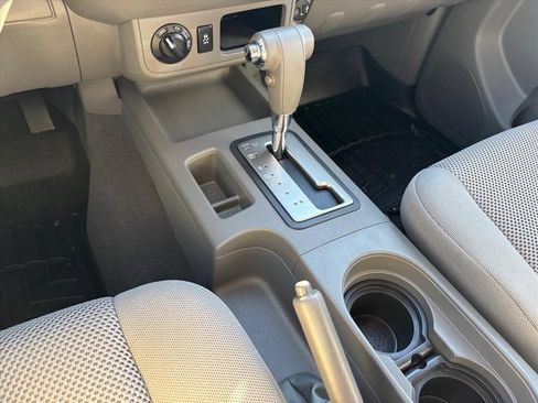 Used 2019 Nissan Frontier SV image 19