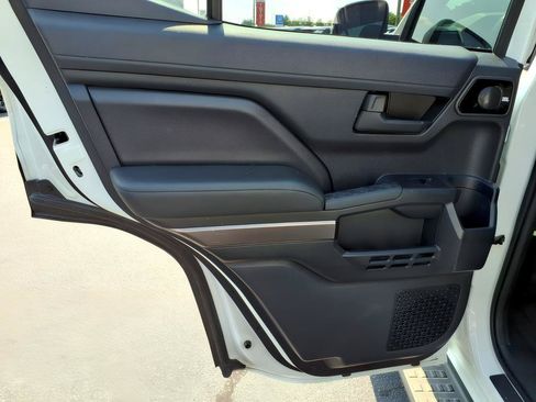 Used 2025 Toyota 4Runner TRD Off-Road Premium AWD/4WD image 14
