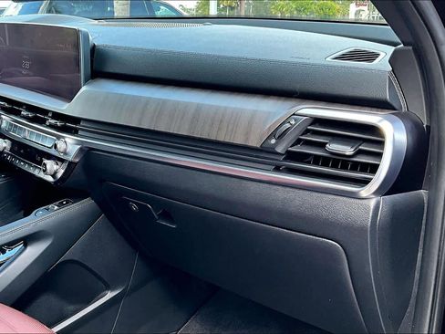 Used 2024 Kia Telluride SX Prestige image 19