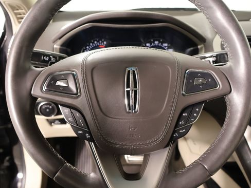 Used 2019 Lincoln MKZ Reserve w/ Reserve Plus Package FWD image 3
