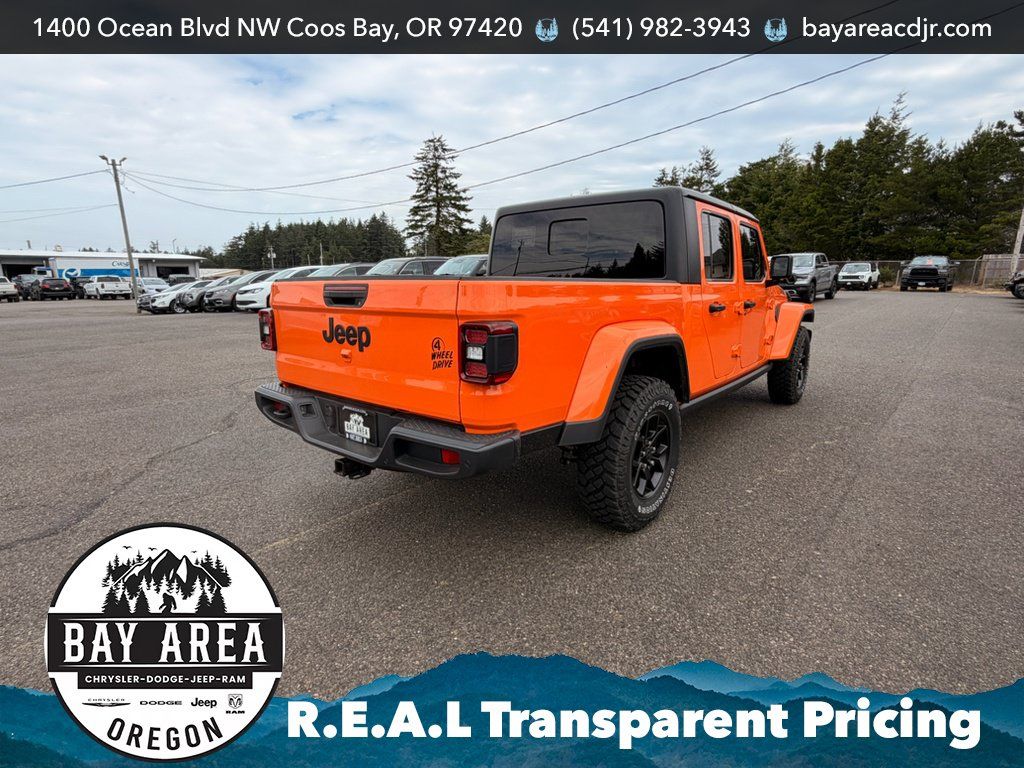 Used 2025 Jeep Gladiator Sport AWD/4WD image 5