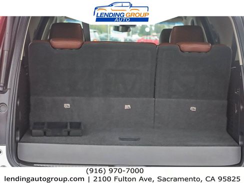 Used 2019 Cadillac Escalade Premium Luxury image 26