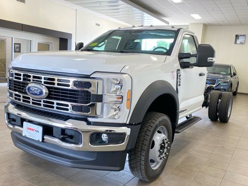 New 2026 Ford F550 4x4 Regular Cab Super Duty image 4
