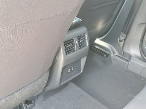 Certified 2024 Nissan Rogue SV FWD image 17