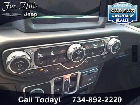 Used 2020 Jeep Wrangler Unlimited Sahara AWD/4WD image 22