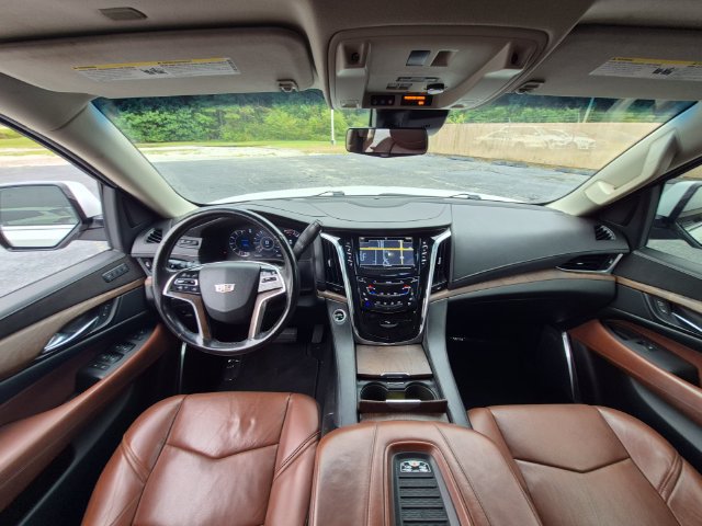 Used 2018 Cadillac Escalade Premium Luxury AWD/4WD image 19