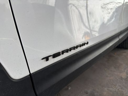 Used 2023 GMC Terrain SLE w/ Driver Convenience Package FWD image 21