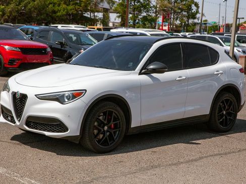 Used 2019 Alfa Romeo Stelvio Ti Sport w/ Quick Order Package 22S Sport AWD/4WD image 8