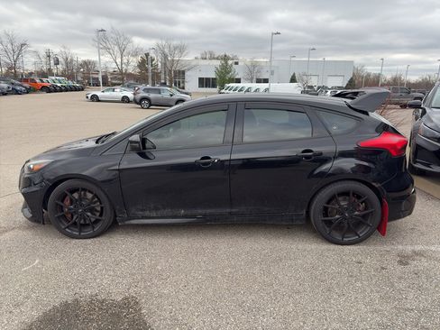 Used 2017 Ford Focus RS image 3