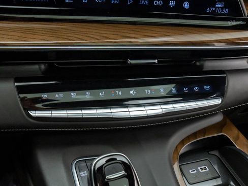 Certified 2023 Cadillac Escalade Sport Platinum w/ LPO, ONYX Package AWD/4WD image 31