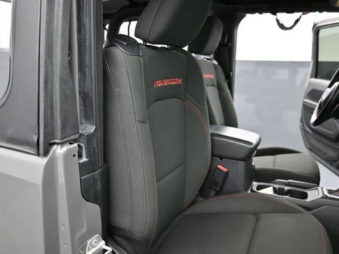 Used 2020 Jeep Wrangler Rubicon image 32