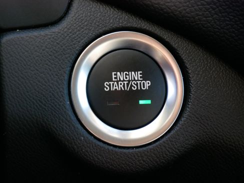 Used 2023 Chevrolet Equinox LT image 28