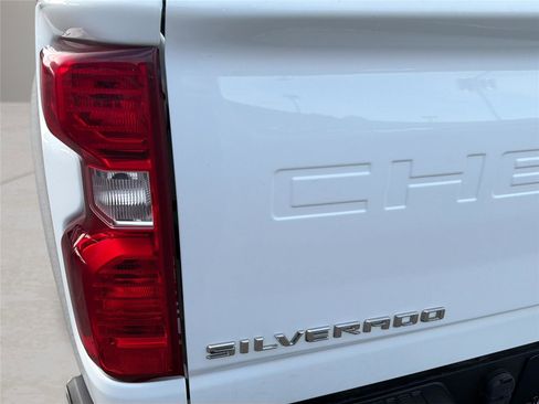 Used 2022 Chevrolet Silverado 2500 LT AWD/4WD image 30
