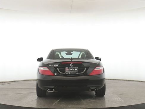 Used 2015 Mercedes-Benz SLK 250 image 11