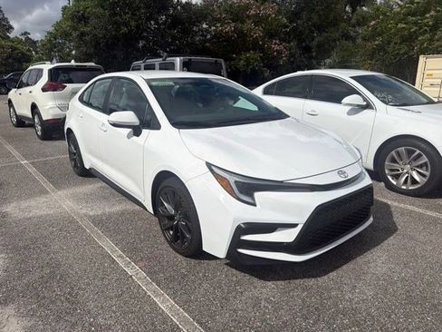Used 2026 Toyota Corolla SE FWD image 10