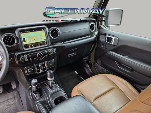 Used 2023 Jeep Wrangler Unlimited Sahara AWD/4WD image 11