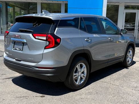 Used 2024 GMC Terrain SLE AWD/4WD image 5