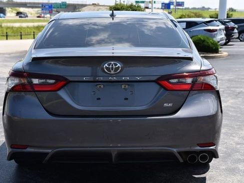 Used 2021 Toyota Camry SE FWD image 6